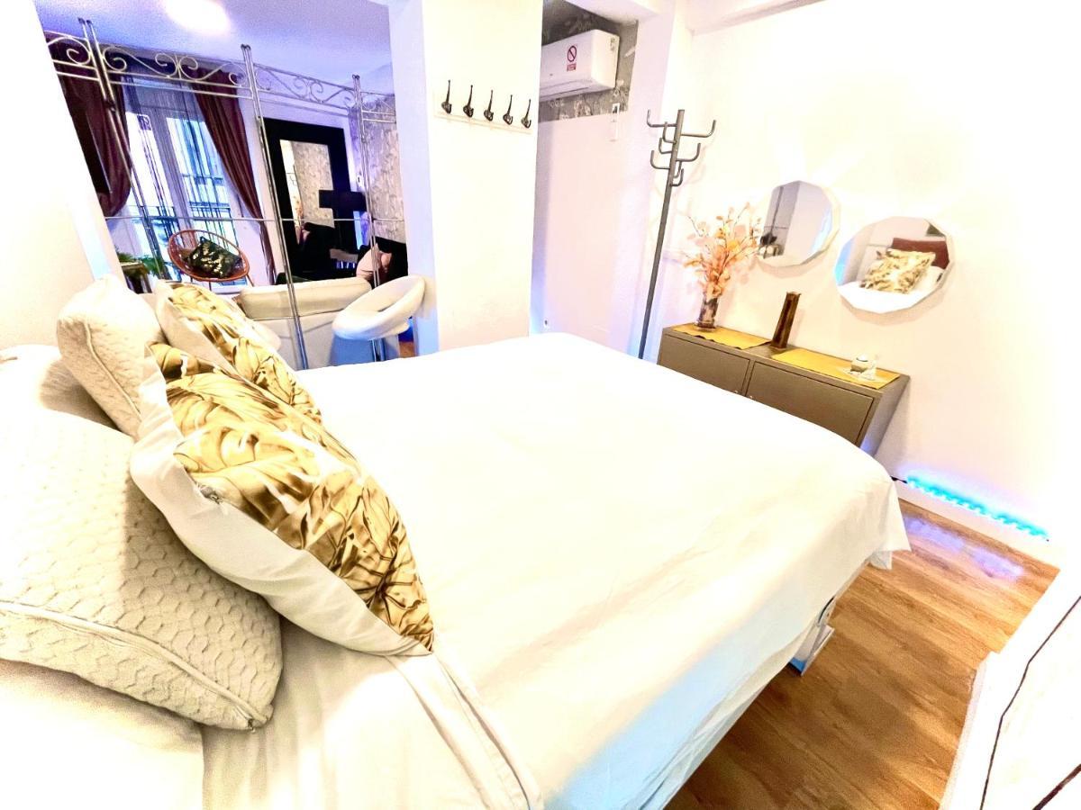 Apartamento Delux Madrid Bagian luar foto