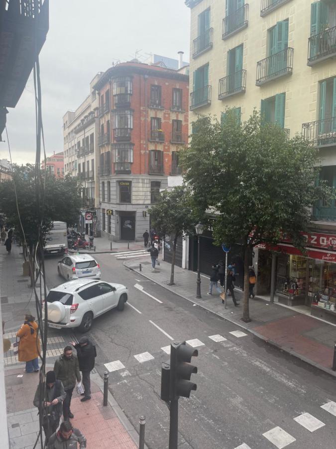 Apartamento Delux Madrid Bagian luar foto