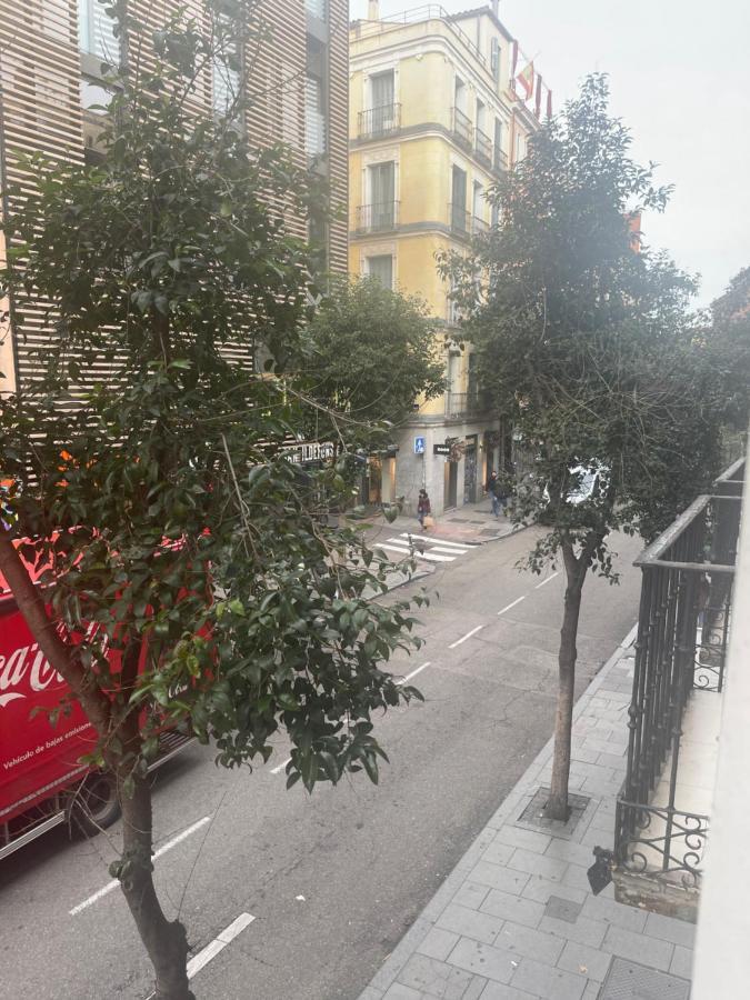 Apartamento Delux Madrid Bagian luar foto